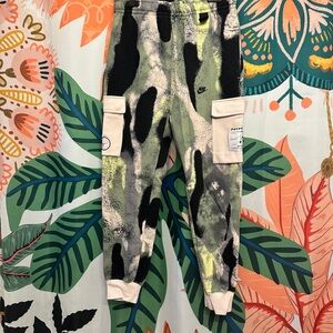Size SMALL Men's Nike Club Cargo Go Outside Joggers utility cargo sweatpant